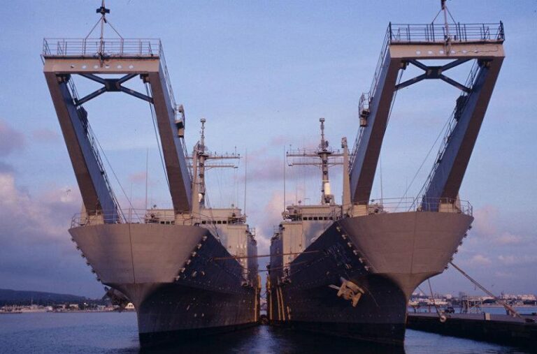 海軍戰車登陸艦台中外海碰撞陸漁船