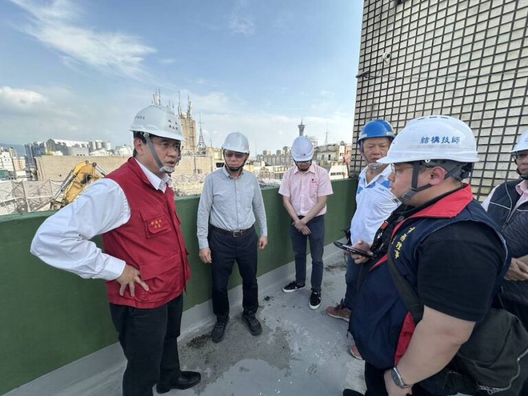 中區公園路建案施工架傾斜無人傷亡 都發局勒令停工、依規裁罰2.7萬元併限期2日內改善