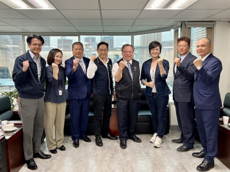 因應美國關稅衝擊！中市經發局拜會台中市進出口商業同業公會 協助業者分散市場風險