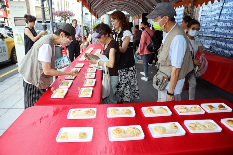 花更少、餅更多！ 自由商圈推物調券限時優惠、5千個糕餅加碼送