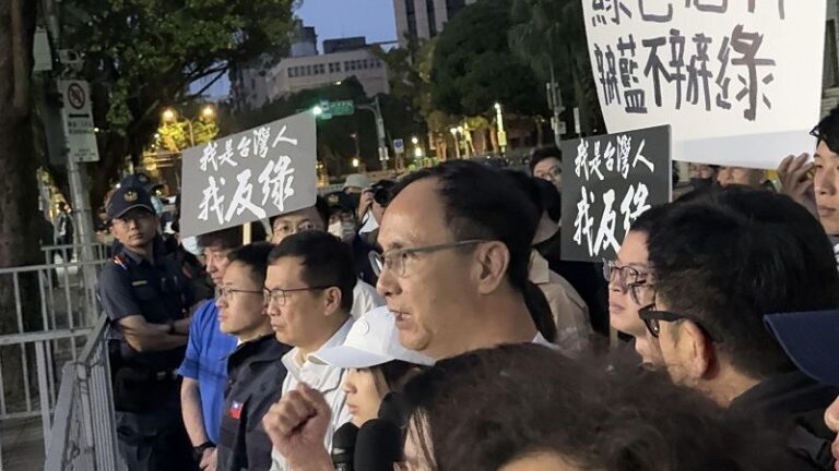 國民黨聚北檢抗議 劉世芳：全部移送偵辦