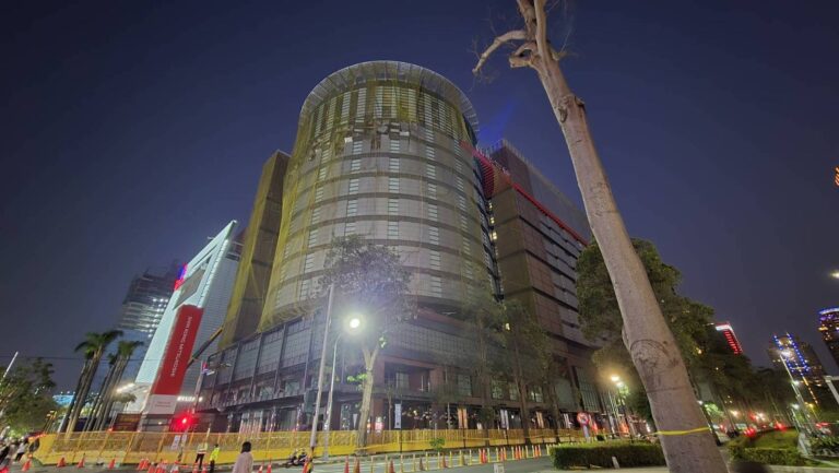 新光三越修復工程完成前兩階段搶險 中市都發局：已進入第三階段整建修復啟動