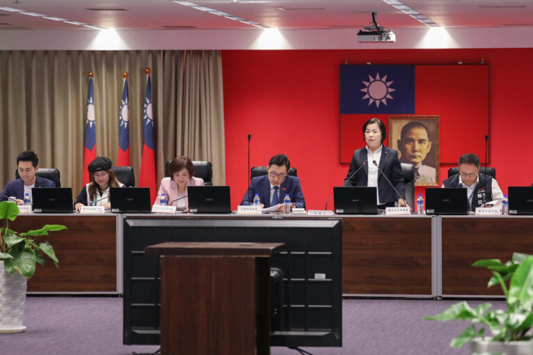 立法院經濟委員會邀相關部會與中市府、產業界共同研商支持方案