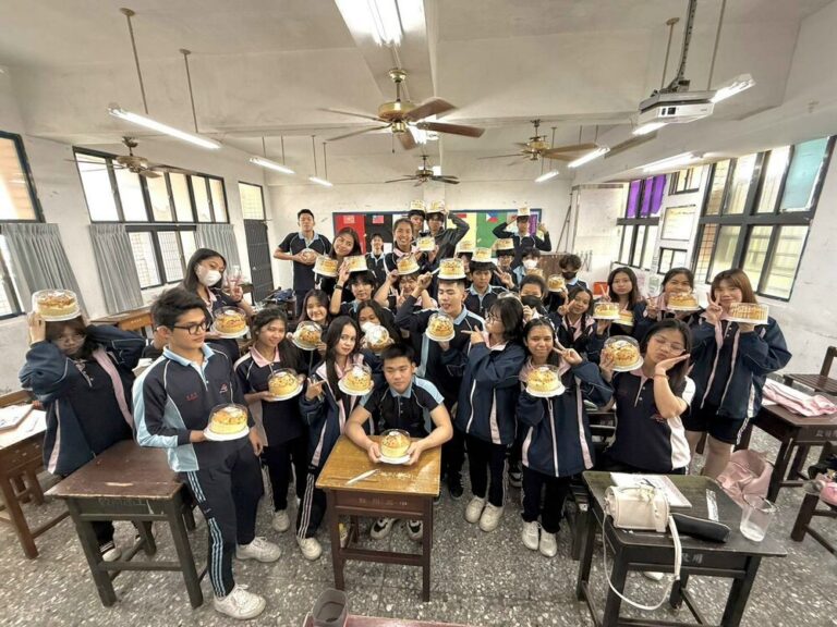 溫馨五月天 壹仟捌佰顆蛋糕表孝心　致用高中母親節活動暖心登場