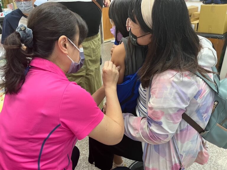 新冠疫情升溫 中市衛生局：端午連假將至籲民眾自主戴口罩、完成疫苗接種