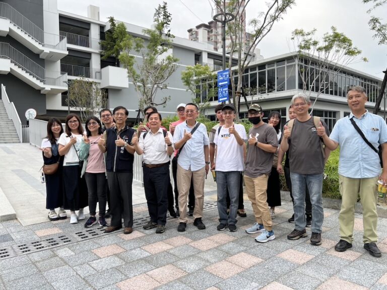 老城區新亮點！新北市參訪台中第二市場停車場 親子館與交通千里眼超吸睛