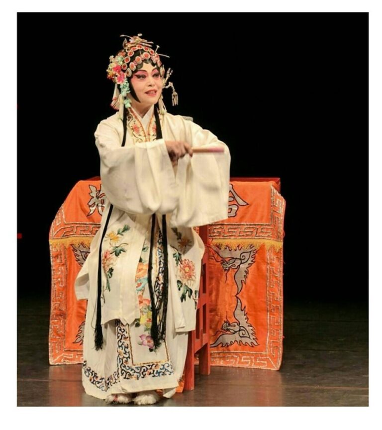 台中之光！南管戲曲文資保存者林吳素霞獲傳藝金曲獎特別獎殊榮
