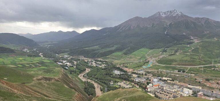 兩岸媒體前進卓爾山景區采風