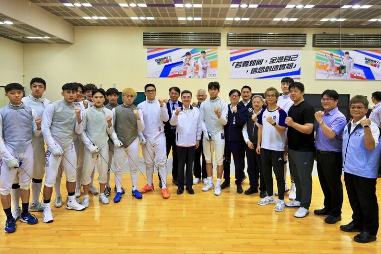 卓揆訪視世大運代表團 期許選手為國爭光