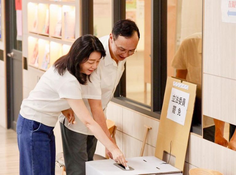 24立委1市長罷免案全未通過