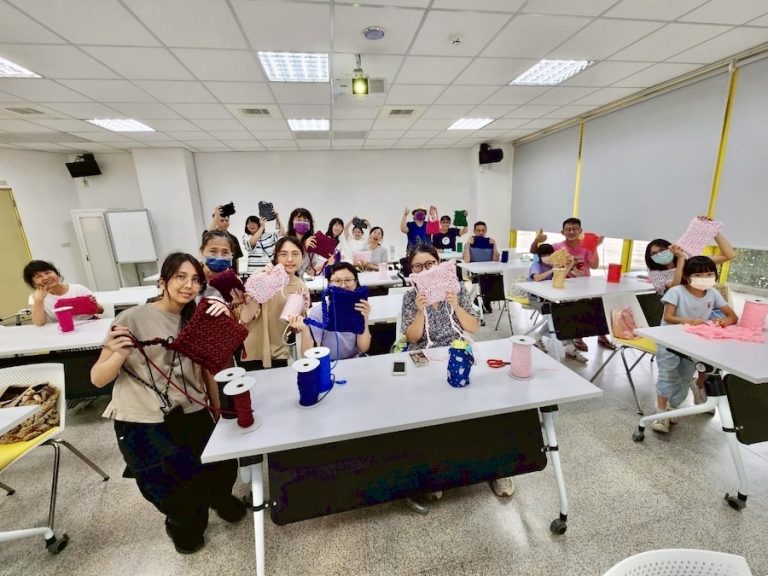 行動落實環保減塑！中市動保處辦手作毛孩提袋課程推永續