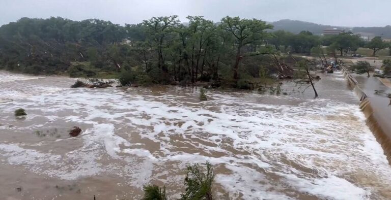 美國德州豪雨山洪 至少78人喪生