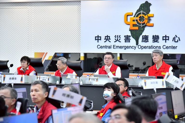 中南部淹水致3死4失蹤 卓榮泰視導中央災害應變中心