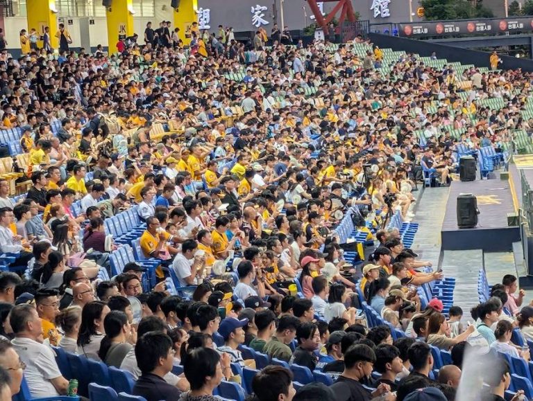 以父之名！來洲際看職棒免費兌換門票 中市運動局力邀市民踴躍到場觀賽挺棒球