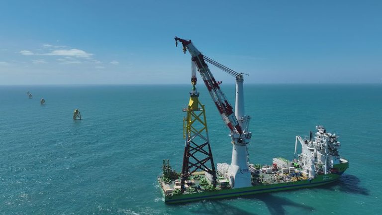 台船環海順利完成海龍離岸風電