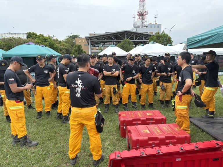 與花蓮同在！台中市政府火速派員馳援救災 盧市長：哪裡有需要台中隊就在哪裡