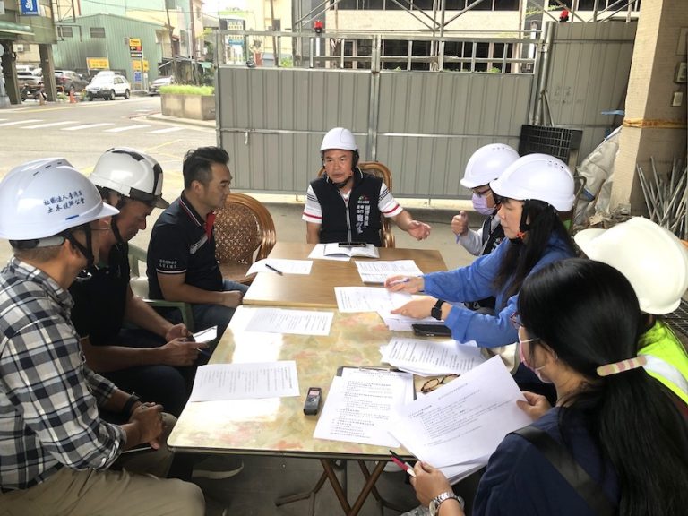 中央市場鷹架倒塌 中市府召開應變會議強化工地安全與鄰里溝通