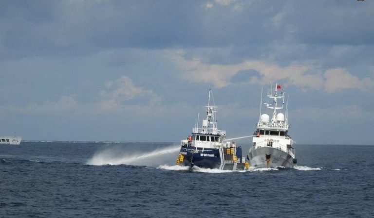 南海再爆衝突 菲律賓公務船與大陸海警船衝撞