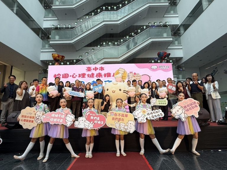 中市推動校園心理健康與生命教育 「麻吉貓」入校園貼心陪伴孩子