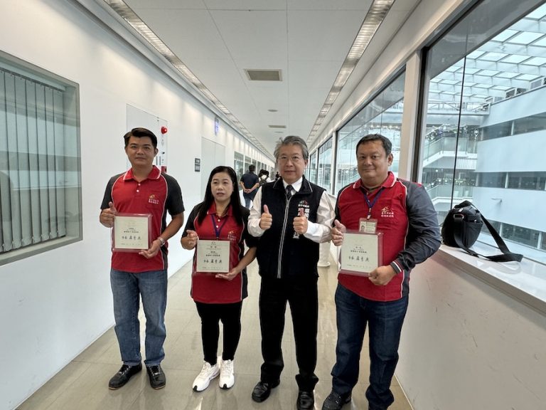 中市環保局清潔隊員拾金不昧 展現廉潔精神傳遞城市暖力量！