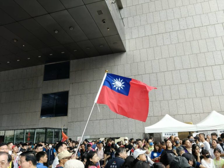 警民同心歡慶國慶　六分局全力守護升旗典禮安全