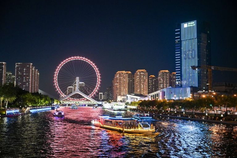天津海河燈光秀 點亮津城夜空 展現都市魅力