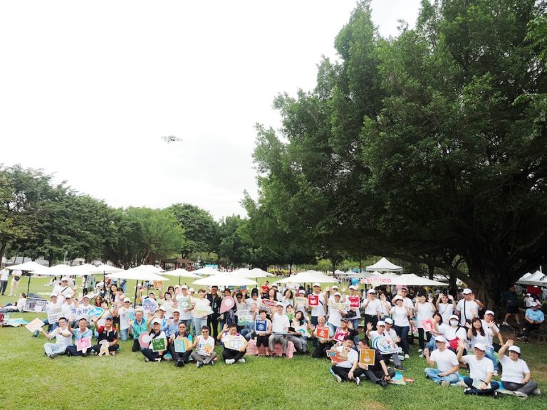 書香漫步綠草間　中市北屯區市民野餐日溫馨登場！