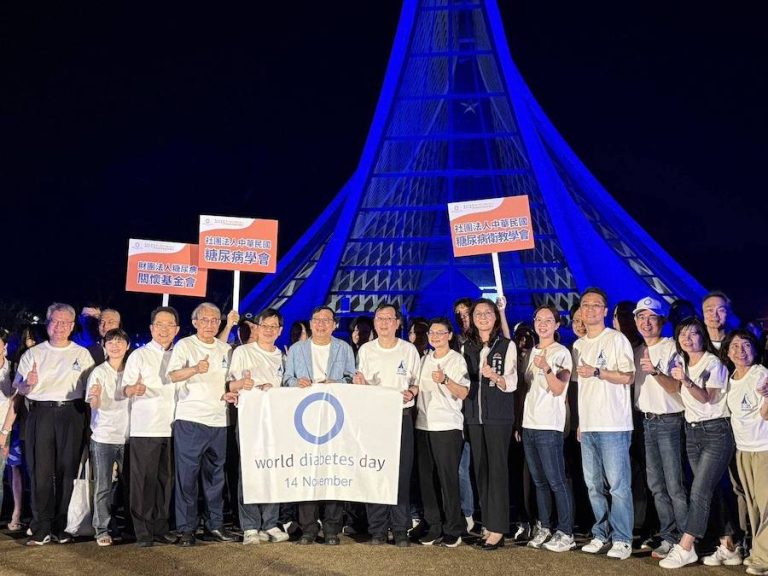 點亮健康藍光 台中市響應世界糖尿病日健走守護健康