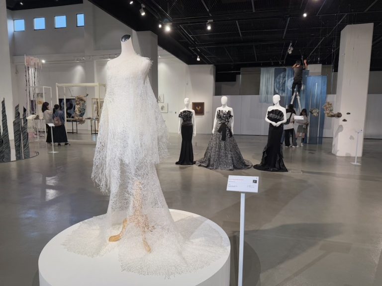 中市第八屆纖創獎11/8盛大頒獎 香港藝術家熱熔膠創作巧思奪藝術類首獎