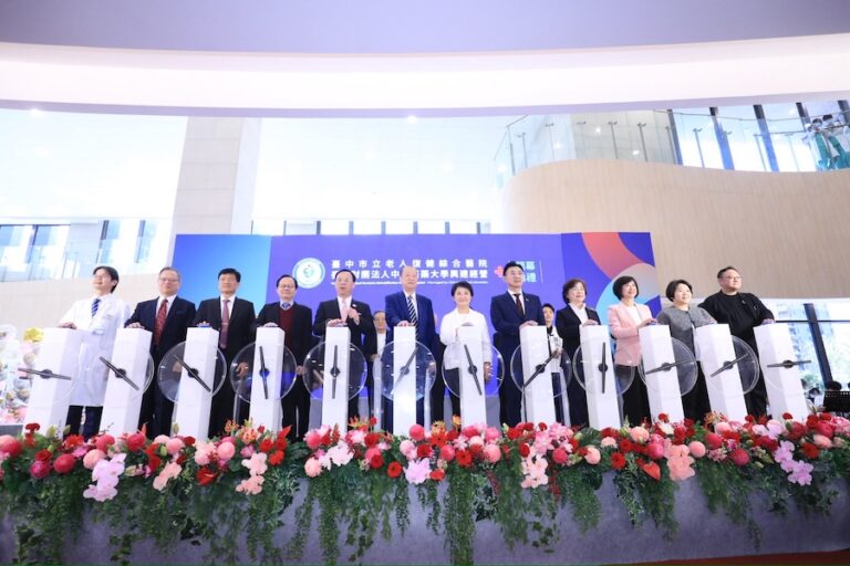 中市首座市立醫院開幕！盧市長：「看見市民需求」打造台中幸福城市新里程碑b