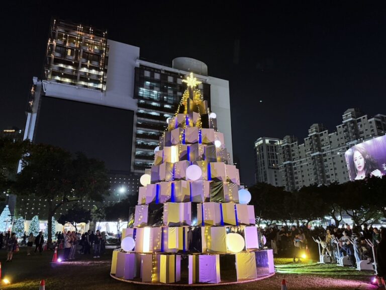 迎接冬日幸福時光！台中好聖誕9米主燈「聚．光」今點燈　聖誕野餐日溫馨揭幕