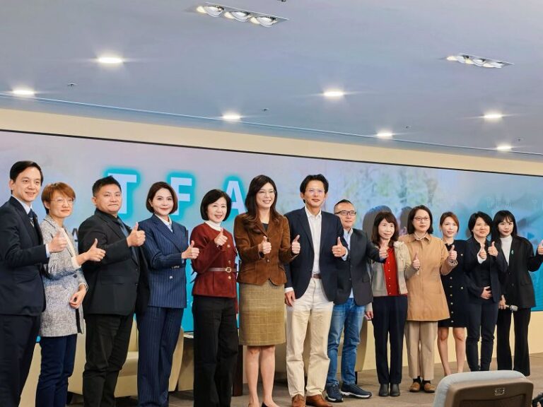 在野共推「台灣未來帳戶」 投資孩子未來！孩童成年至少可領33.9萬