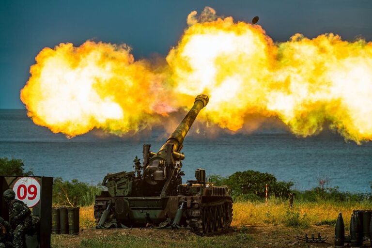 陸軍台東太麻里海邊火砲射擊