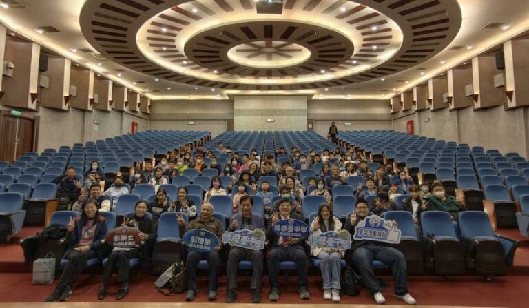 大師點亮台中科學天空！中市教育局辦理「傑出科普講座」