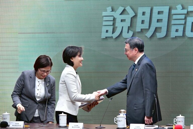 卓榮泰：啟動金融支持服務並盼與國會合作