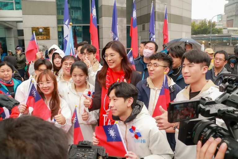 國民黨元旦升旗 鄭麗文祝願九合一選舉勝利