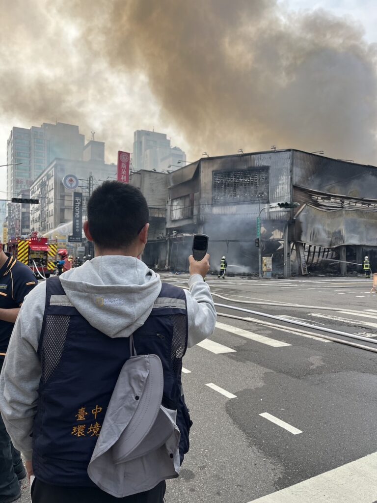 北屯區崇德路二段家具行火警 中市環保局已進行應變及空品監測