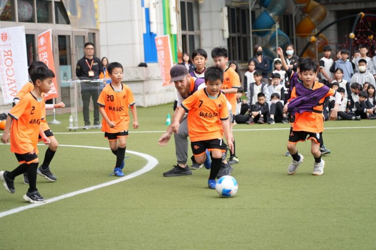 孩子的第一堂國際足球課，從葳格開始！