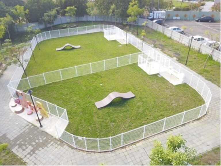 大里區首座「毛小孩專區」啟用 永隆寵物公園打造萌寵友善新天地