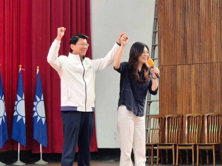 台南基層起風 鄭麗文喊給謝龍介四年 還台南乾淨與光明