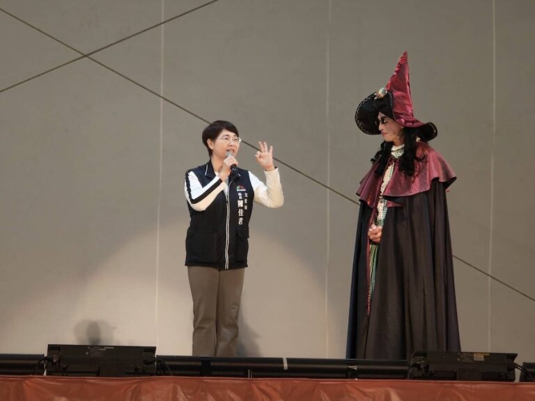 紙風車368兒童藝術工程永續啟航 台中大里力山工業協力打造戶外劇場