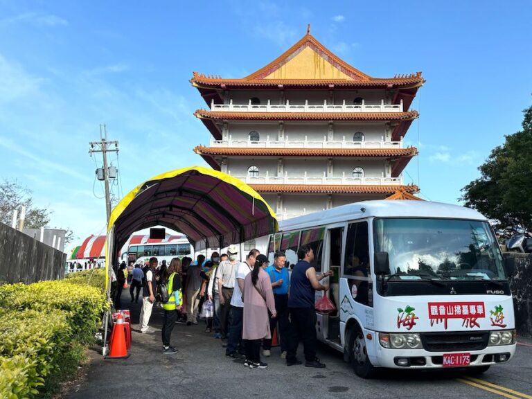 清明掃墓更便利！ 中市5區3/14起免費接駁上路 民政局長籲提前祭祖或線上追思