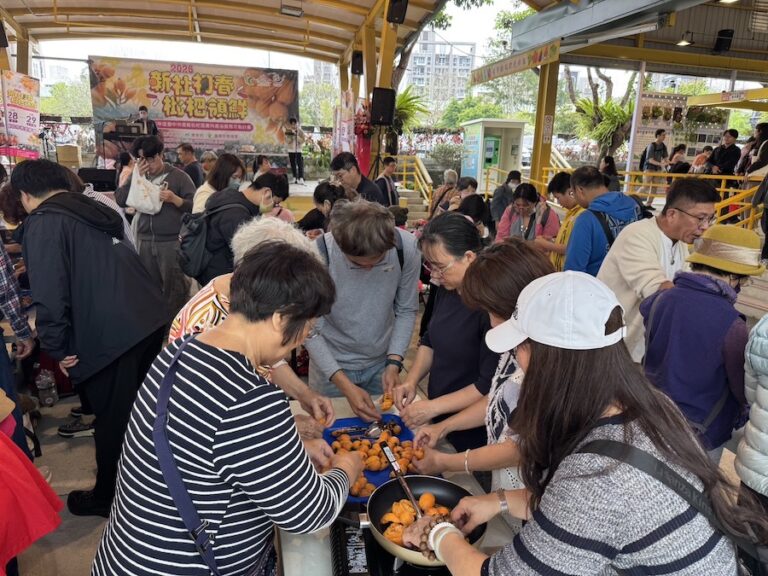 中市優質枇杷、茂谷柑北上行銷　希望廣場登場吸引民眾選購在地黃金農產