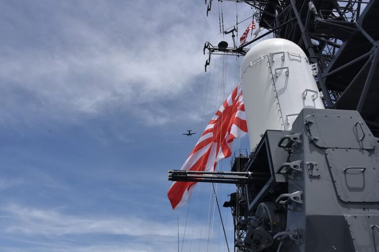 美國大使稱日相「已承諾」派艦 日本政府否認 日本民調逾半反對派自衛隊