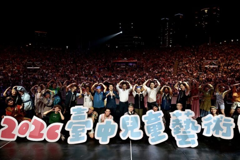 台中兒藝節超有戲！紙風車《三國奇遇》圓滿戶外劇場翻玩經典 上萬觀眾同歡