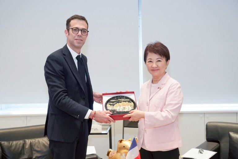 法國在台協會主任龍燁拜會中市府推動城市交流 盧市長盛讚「愛台中的法國好友」