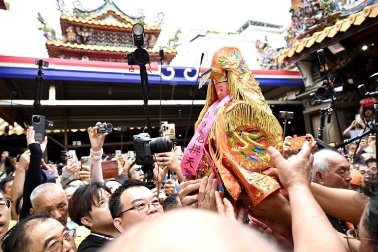 白沙屯媽祖駐駕北港朝天宮