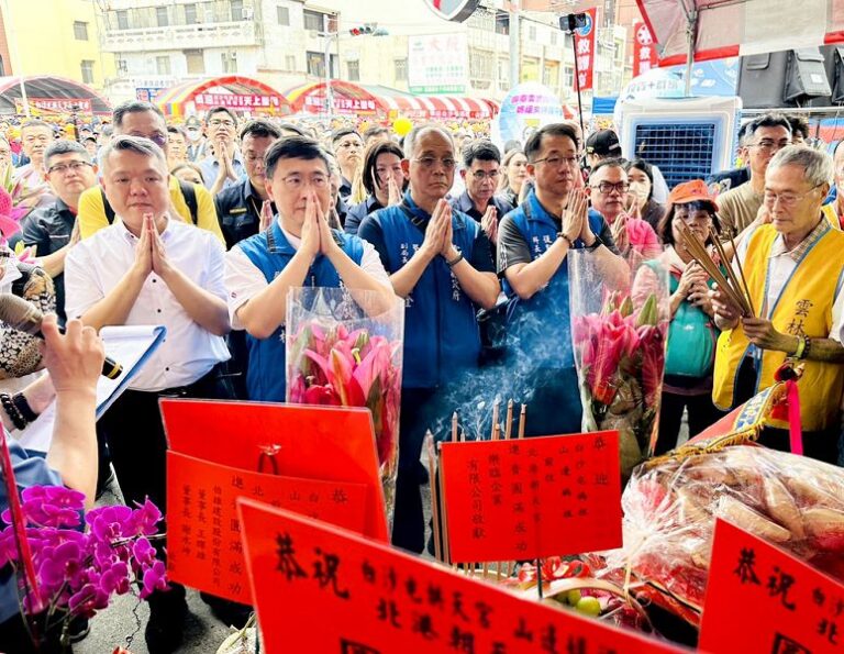 逾46萬香燈腳湧入北港 警民協力守護平安進香